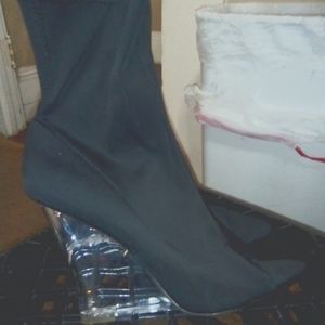 Cape Robbin 8 all black